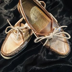 Sperry Boat Shoes/Rose Gold